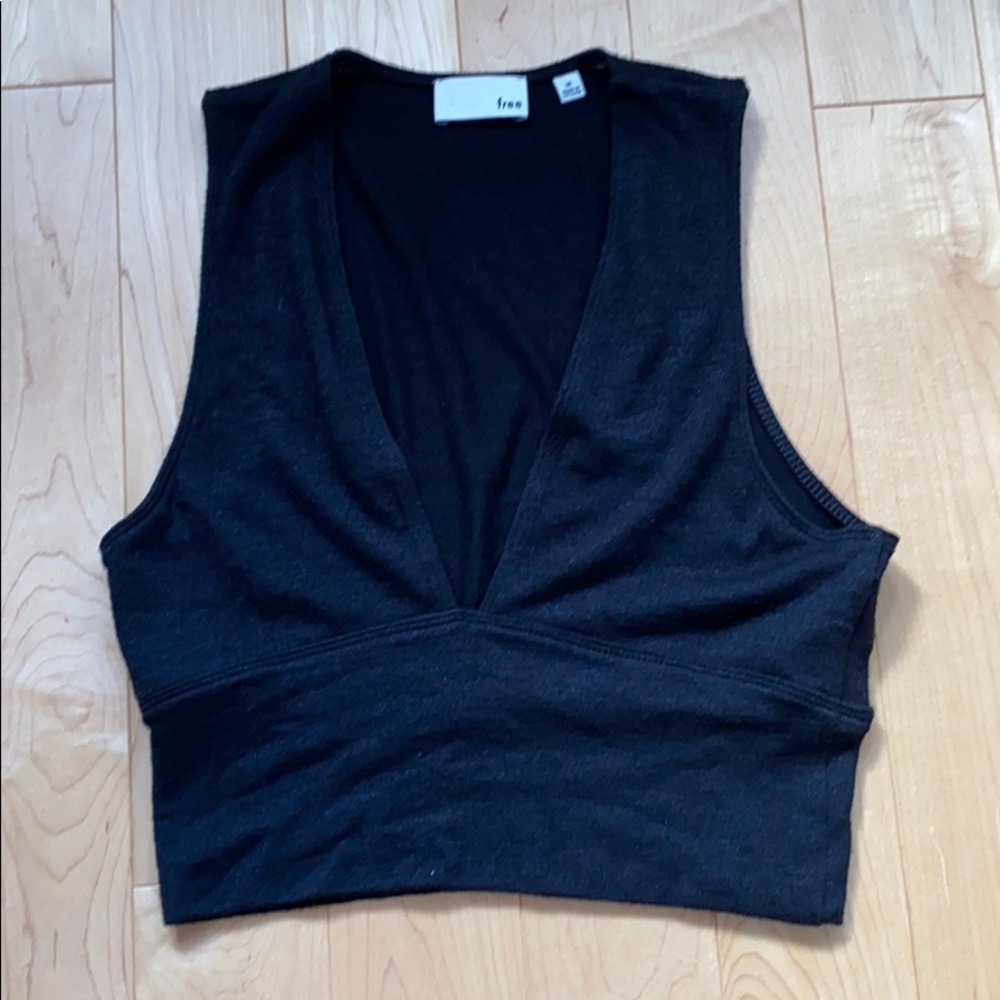 Aritzia Wilfred Black Crop Top M